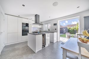 Kitchen breakfast room angle 1- click for photo gallery